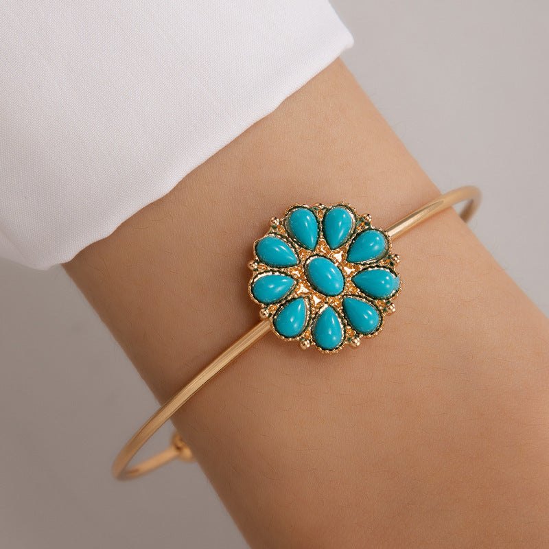 Women's Three-dimensional Flower-inlaid Pearl Single Bracelet
